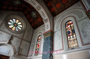 lake-como-church-detail