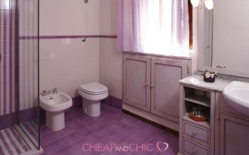 venue-pink-bathroom