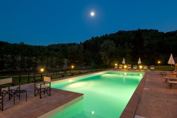 villa-pool-at-night